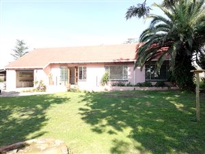 2.2 ha Farm in Lanseria and surrounds
