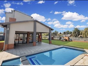 2 Bed Apartment in Sebenza