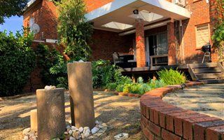 3 Bedroom Townhouse in Constantia Kloof