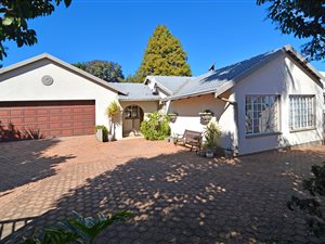 4 Bed House in Allens Nek