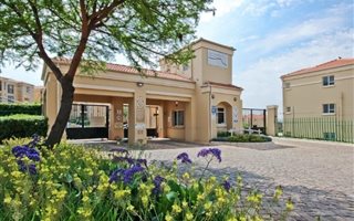 2 Bedroom Apartment in Northcliff