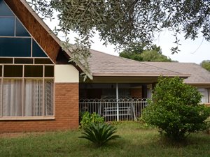 7 Bed House in Andeon AH