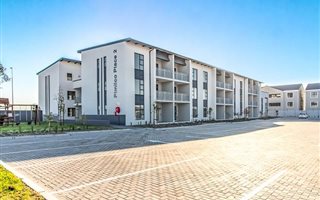 2 Bedroom Apartment in Parklands