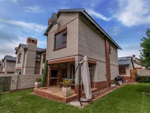 3 Bed House in Candlewoods Estate