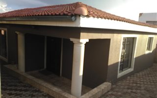 3 Bedroom House in Kaalfontein