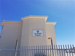 2 Bed Apartment in Paarl