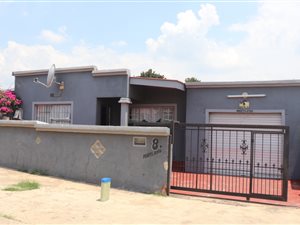 3 Bed House in Eldorado Park
