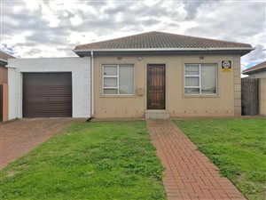 3 Bed House in Hagley