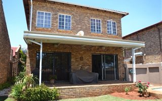 3 Bedroom Townhouse in Theresa Park