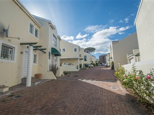 2 Bed House in Wynberg Upper