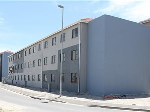 2 Bed Apartment in Belhar
