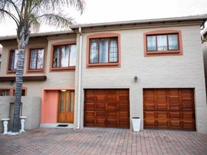 Townhouse in Woodhill