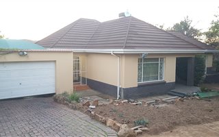 3 Bedroom House in Mondeor