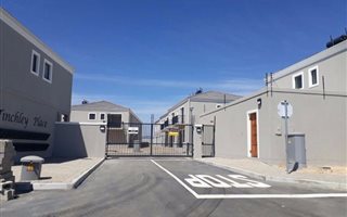 3 Bedroom House in Parklands North