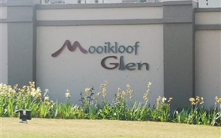 8686 m² Land available in Mooikloof Glen