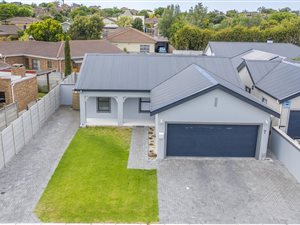 3 Bed House in Brackenfell Central