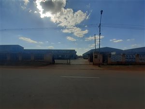 870 m² Industrial space in Lenasia