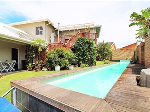 8 Bed House in Nahoon