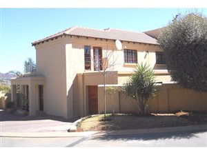 4 Bed House in Honeydew Manor