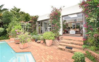 5 Bedroom House in Lonehill