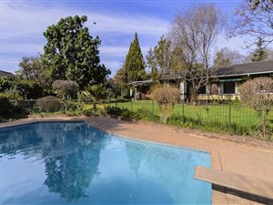 5 Bed House in Beverley Gardens