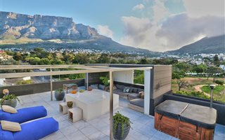 3 Bedroom Apartment in Oranjezicht