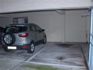 3 Bed Apartment in Humewood
