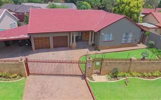 4 Bedroom House in Morganridge