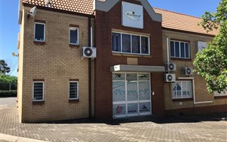 400 m² Industrial space in Eastgate
