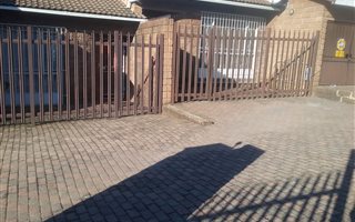 3 Bedroom Cluster in Windsor West