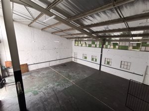 200 m² Industrial space in New Germany