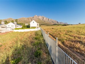 765 m² Land available in Brandwacht