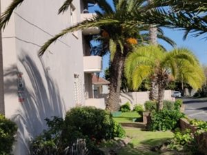 1 Bed Flat in Glenlily