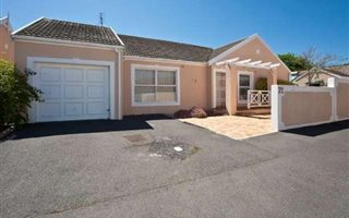 3 Bedroom House in Bizweni