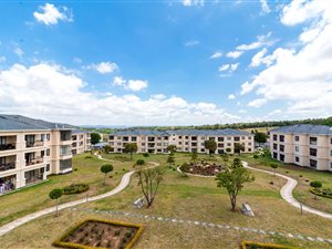 2 Bed Apartment in Summerset