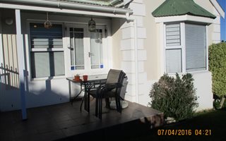2 Bedroom Garden Cottage in D Urbanvale
