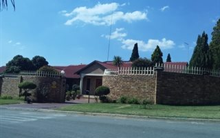 3 Bedroom House in Norkem Park