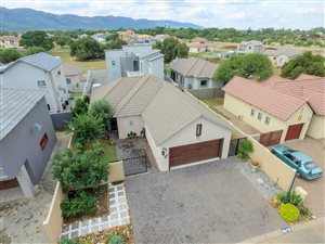 3 Bed House in Hartbeespoort Dam