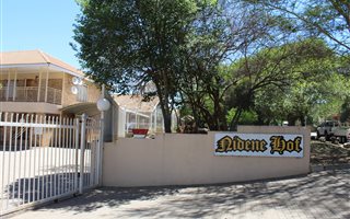 2 Bedroom Flat in Elandsrand