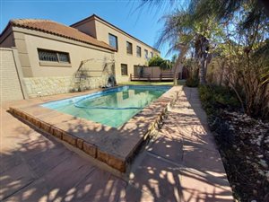 3 Bed Townhouse in Mantevrede