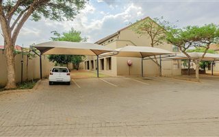 1 Bedroom House in Leeuwenhof Estate