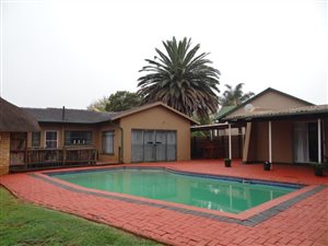 4 Bed House in Dan Pienaarville