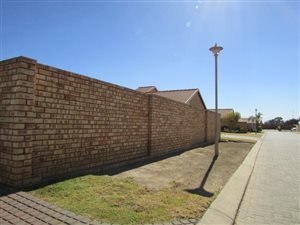 3 Bed Townhouse in Sunair Park