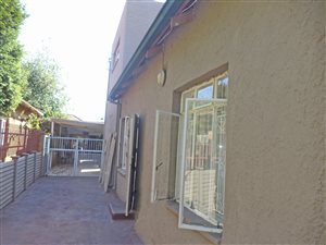 4 Bed House in Malvern East