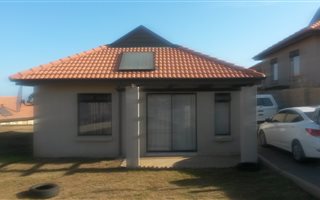2 Bedroom Townhouse in Kidds Beach