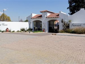 3 Bed Townhouse in Vaal Marina