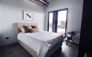 Bachelor apartment in New Doornfontein