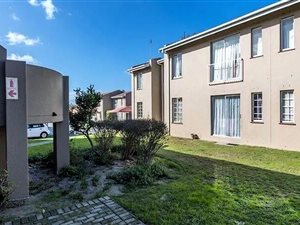 2 Bed Apartment in Oakglen