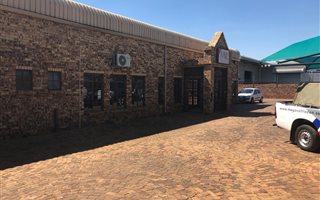 1000 m² Industrial space in Waltloo