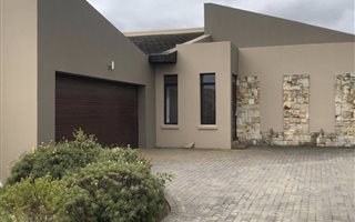 4 Bedroom House in Oubaai Golf Estate